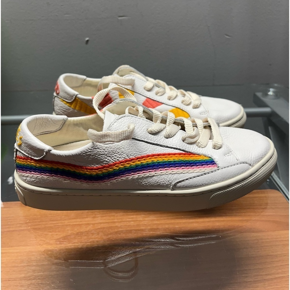 Women’s Soludus Tennis Shoes